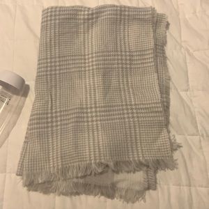 White and Grey Blanket Scarf
